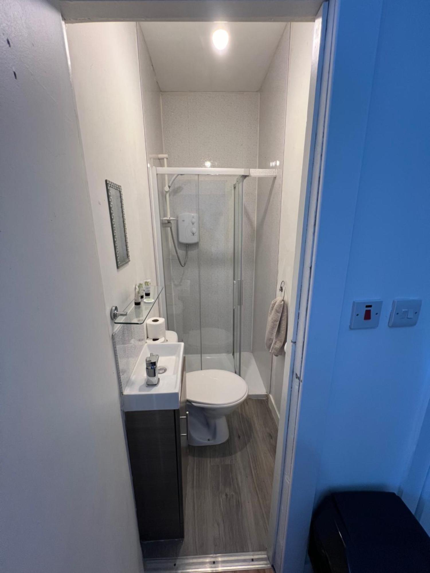 Great Western Road Studio With En Suite Глазгоу Екстериор снимка
