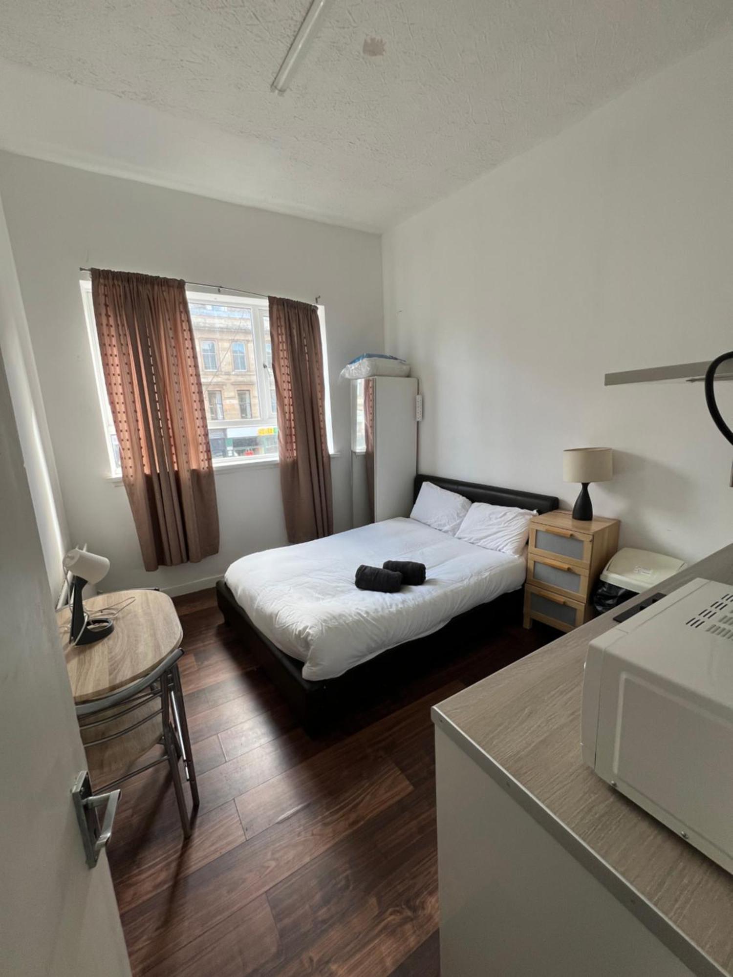 Great Western Road Studio With En Suite Глазгоу Екстериор снимка
