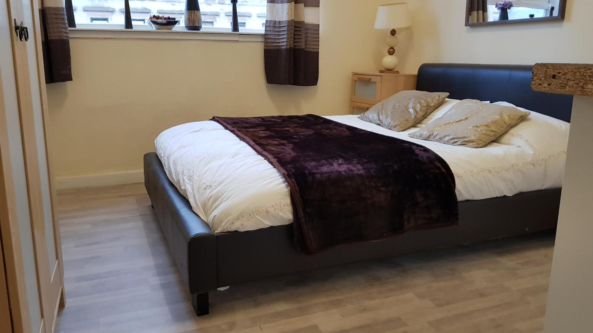 Great Western Road Studio With En Suite Глазгоу Екстериор снимка